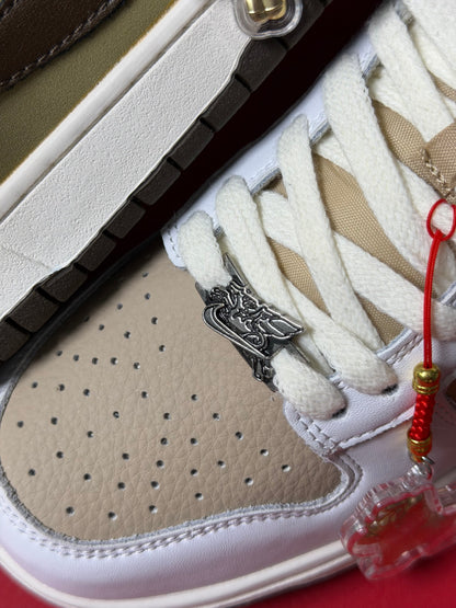 Nike Dunk Low
Pegasus Pack Linen Phantom