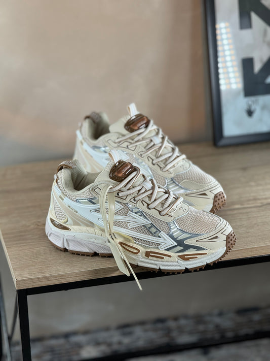 Off White Be Right Back
