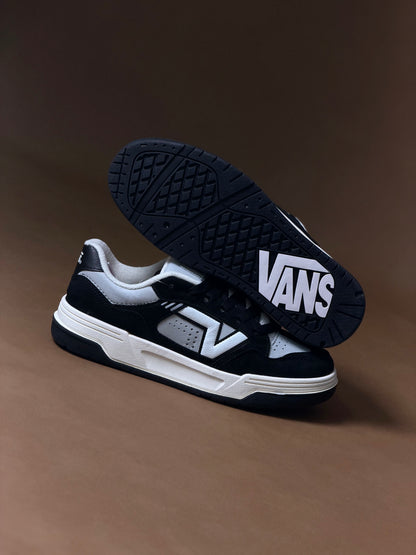 Vans Upland Black Cream