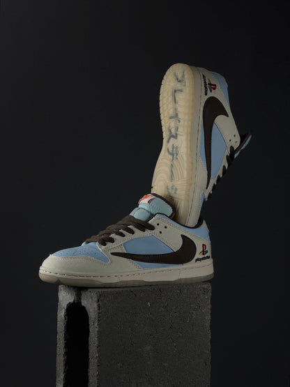 Nike Sb Dunk Low x Play Station