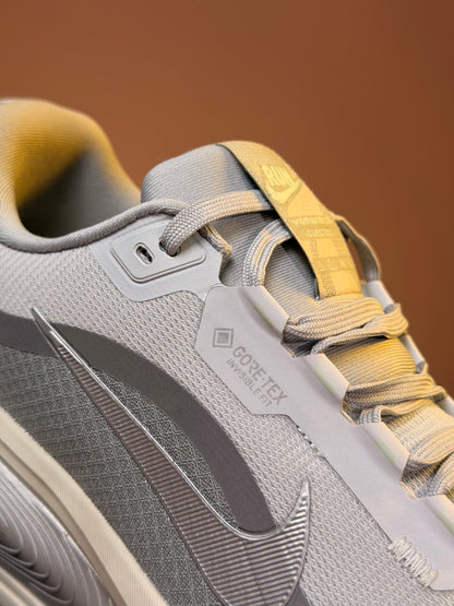 Nike Vomero 18 Gore-Tex