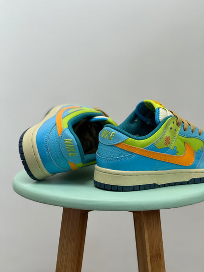 Nike Dunk Low x Scooby Doo