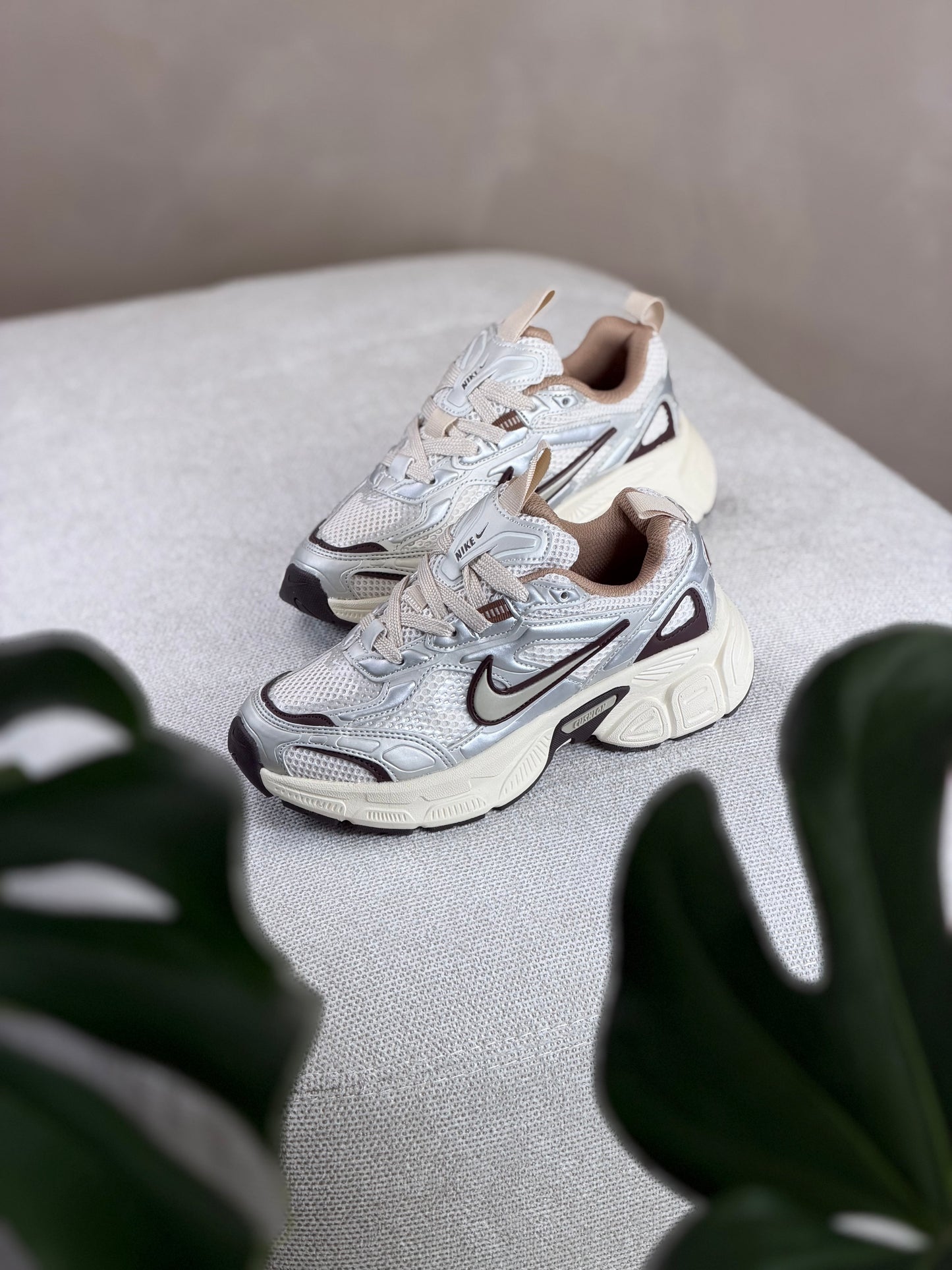 Nike V5 RNR Coffee Metallic