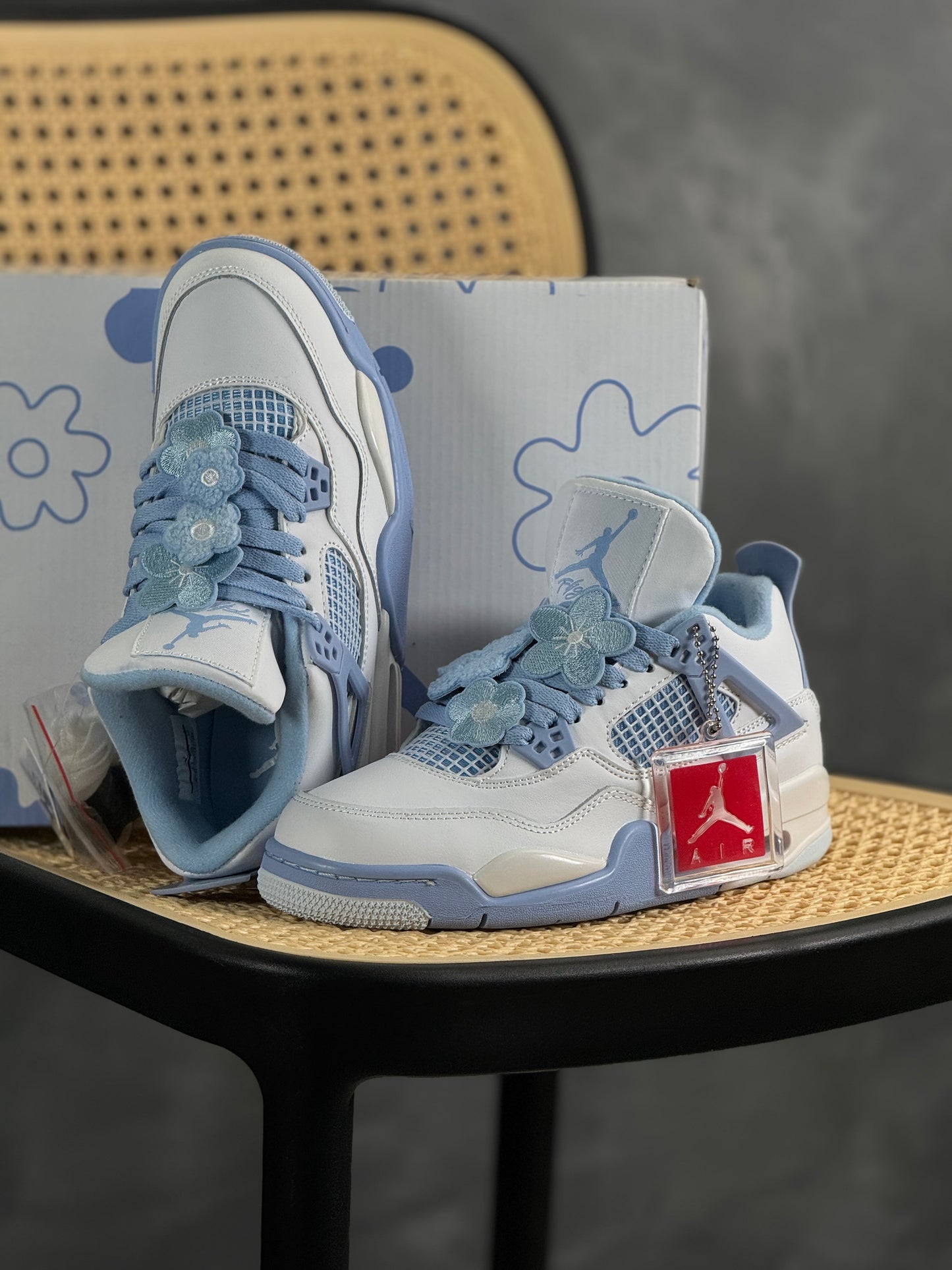 Air Jordan 4 Aluminum