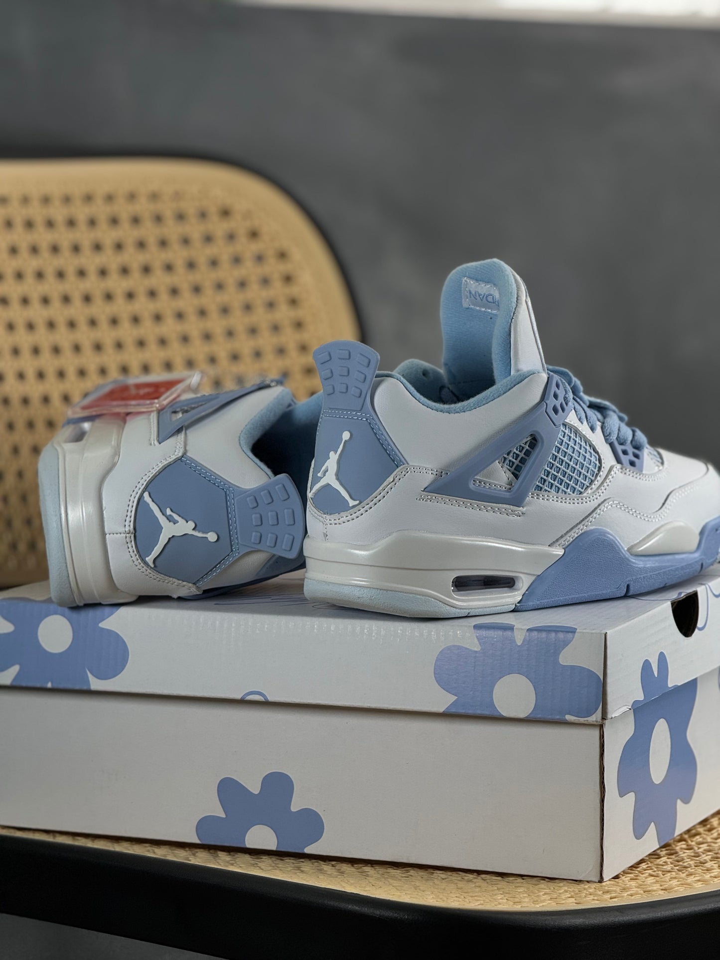 Air Jordan 4 Aluminum