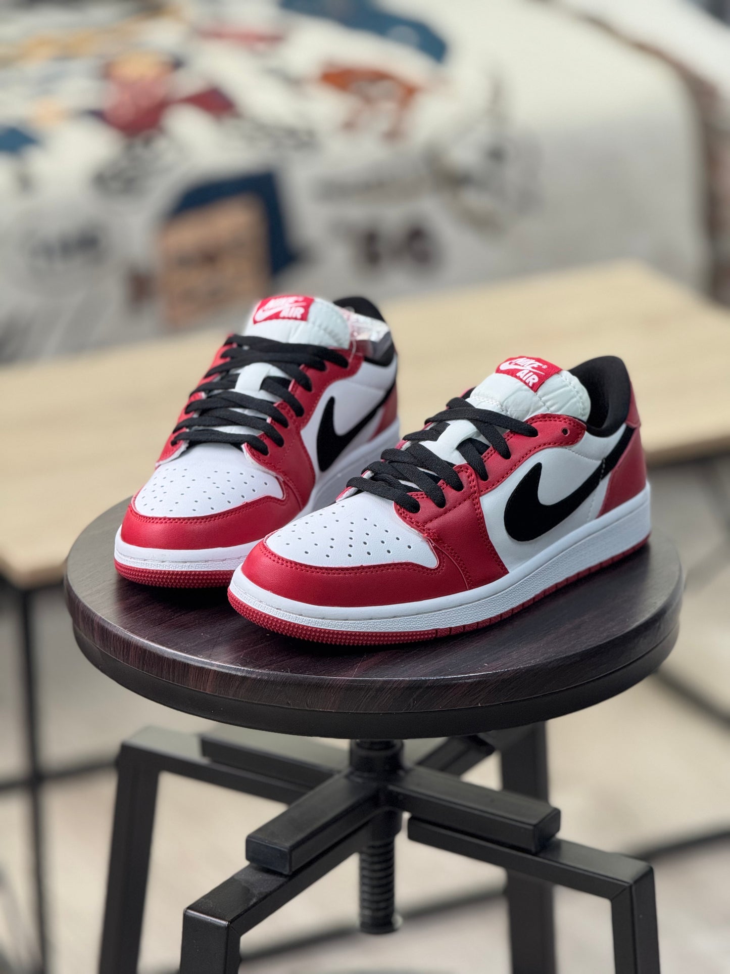 Air Jordan 1 Low Chicago