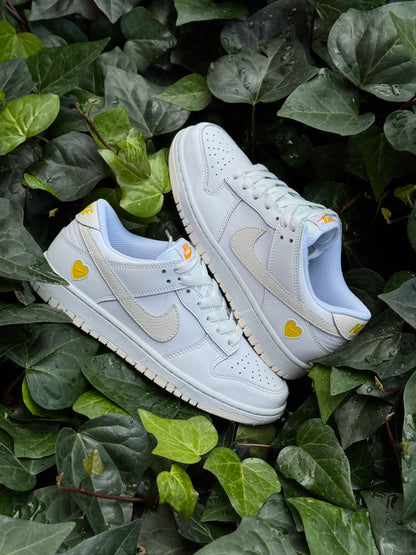 Nike Dunk Low Yellow Heart
