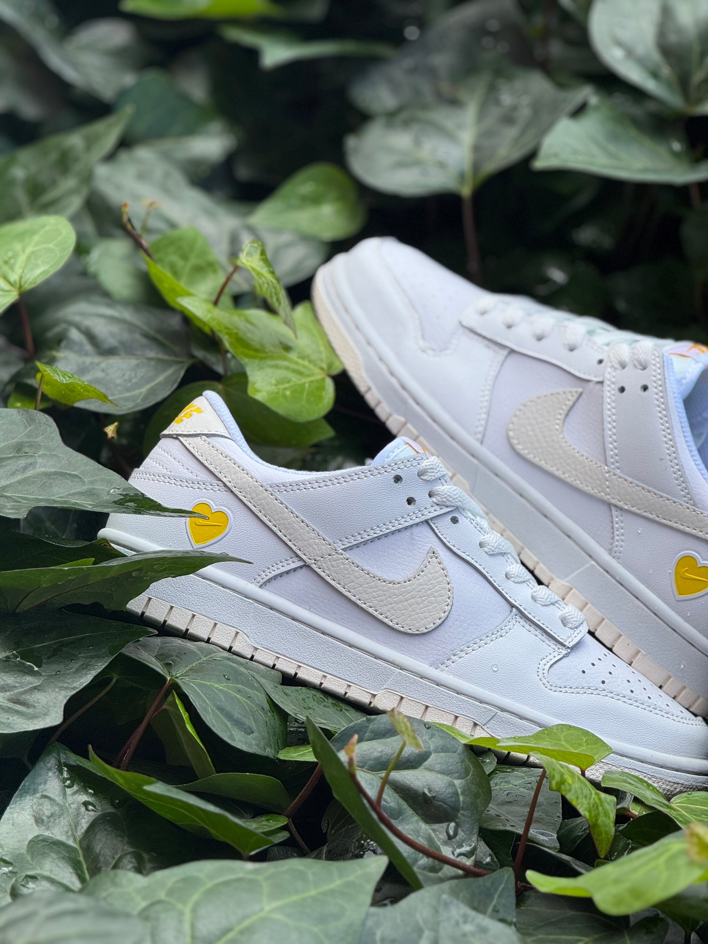 Nike Dunk Low Yellow Heart