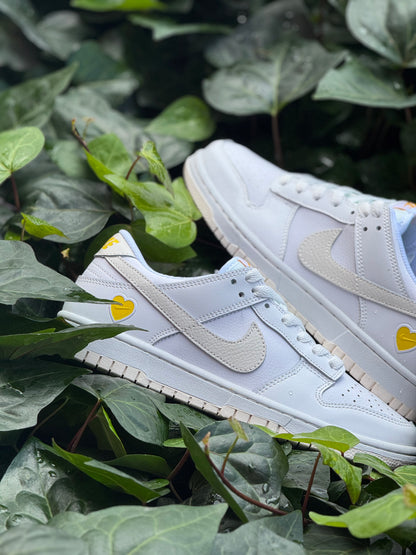 Nike Dunk Low Yellow Heart