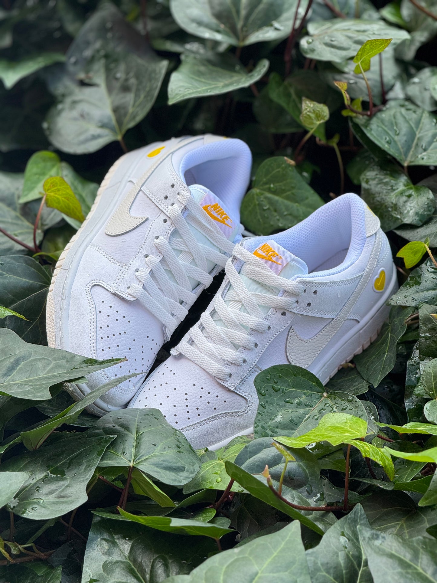 Nike Dunk Low Yellow Heart