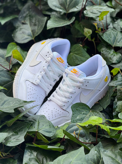 Nike Dunk Low Yellow Heart