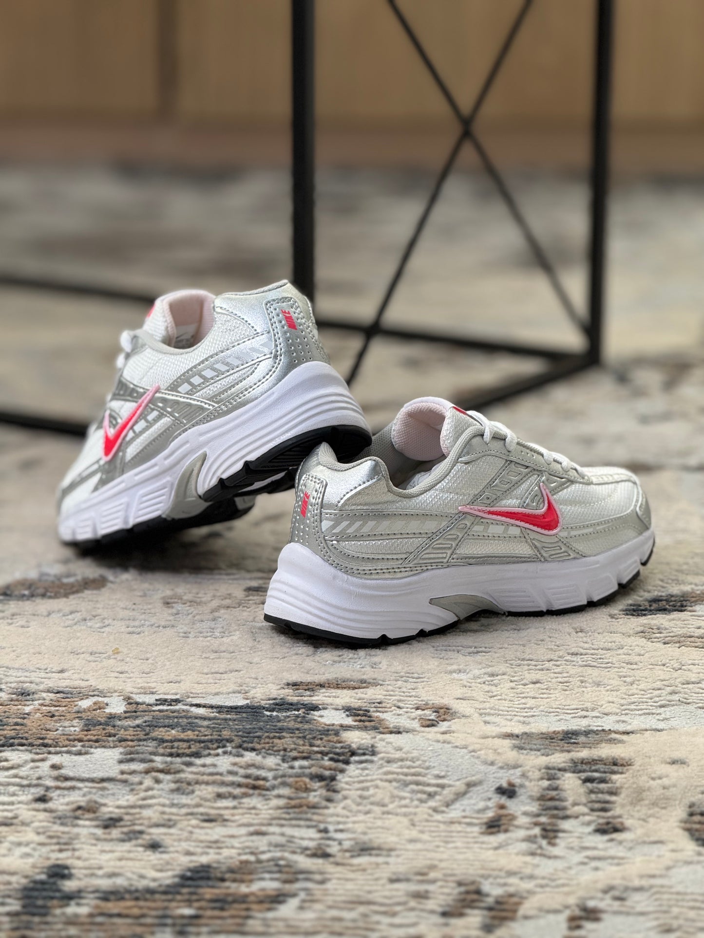 Nike Intiator Pink Metallic