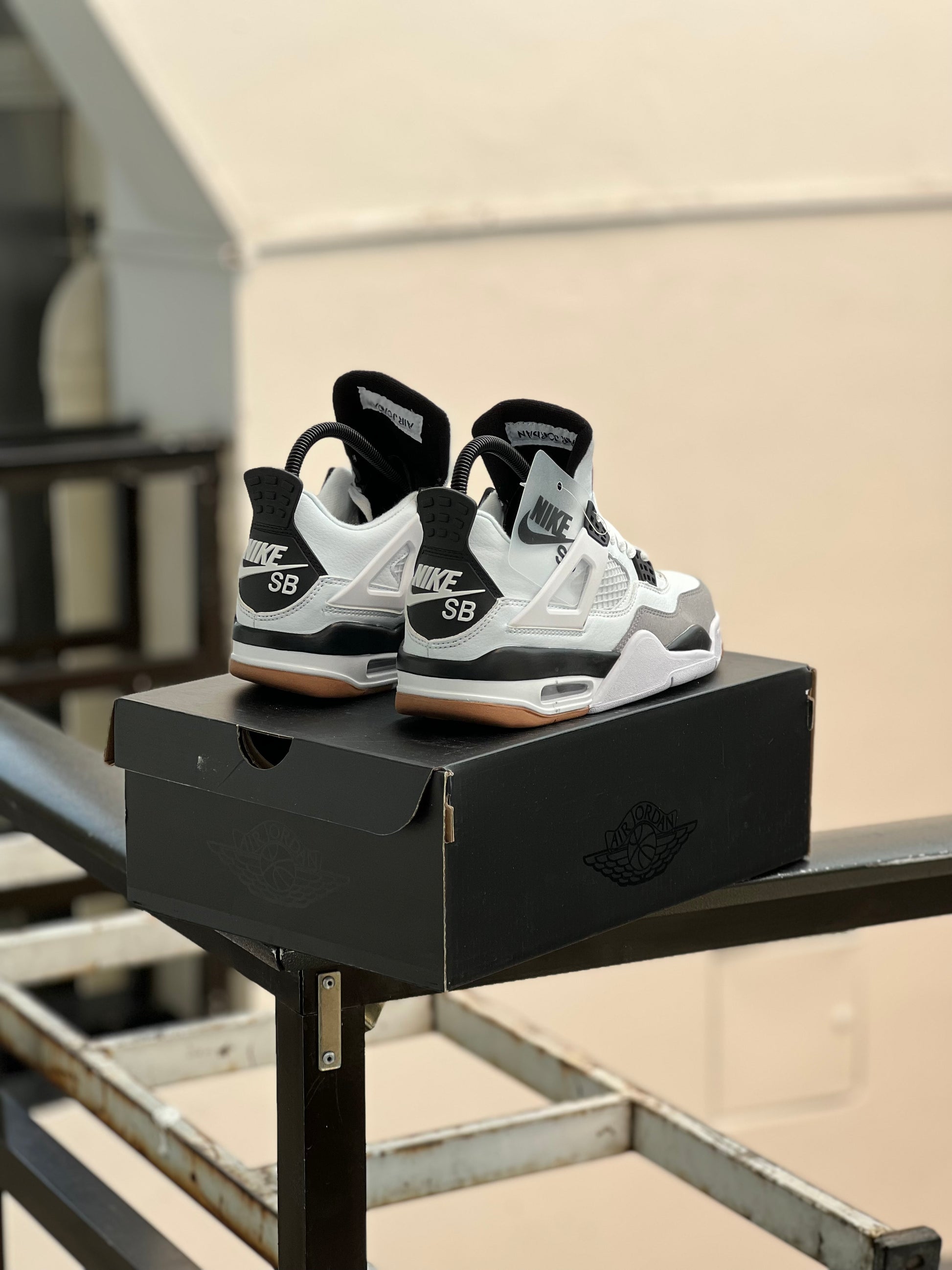 Jordan Retro SB Black