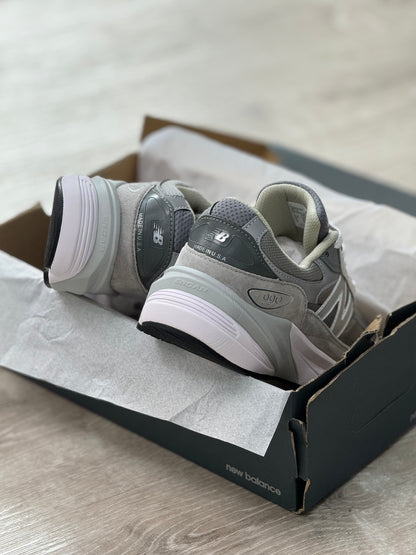 New Balance 990v6