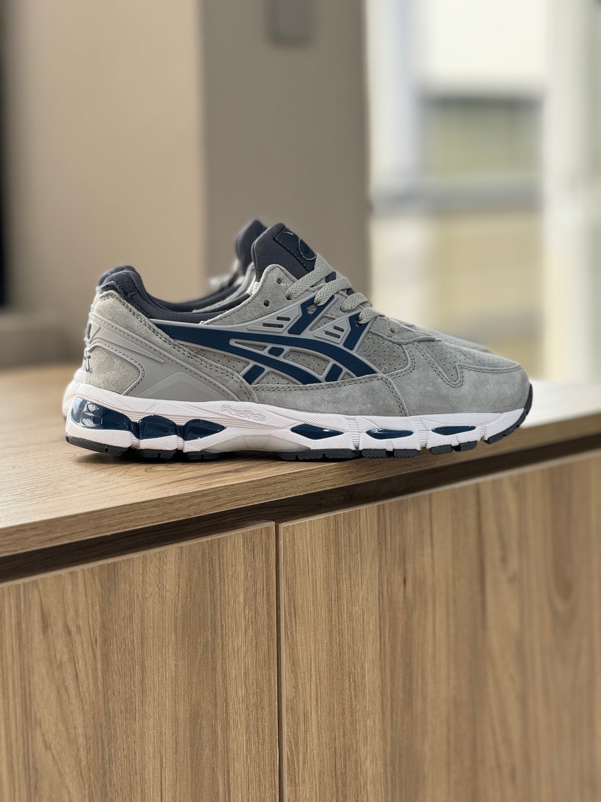ASICS Gel-Kayano Trainer 21 - Main Image