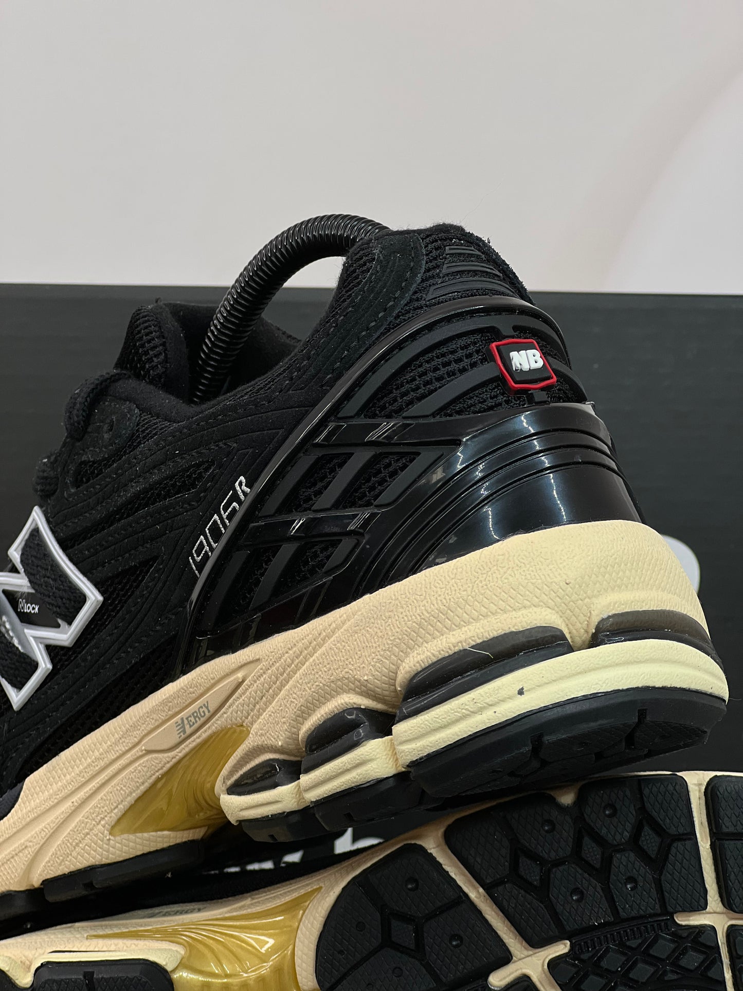 New Balance 1906r