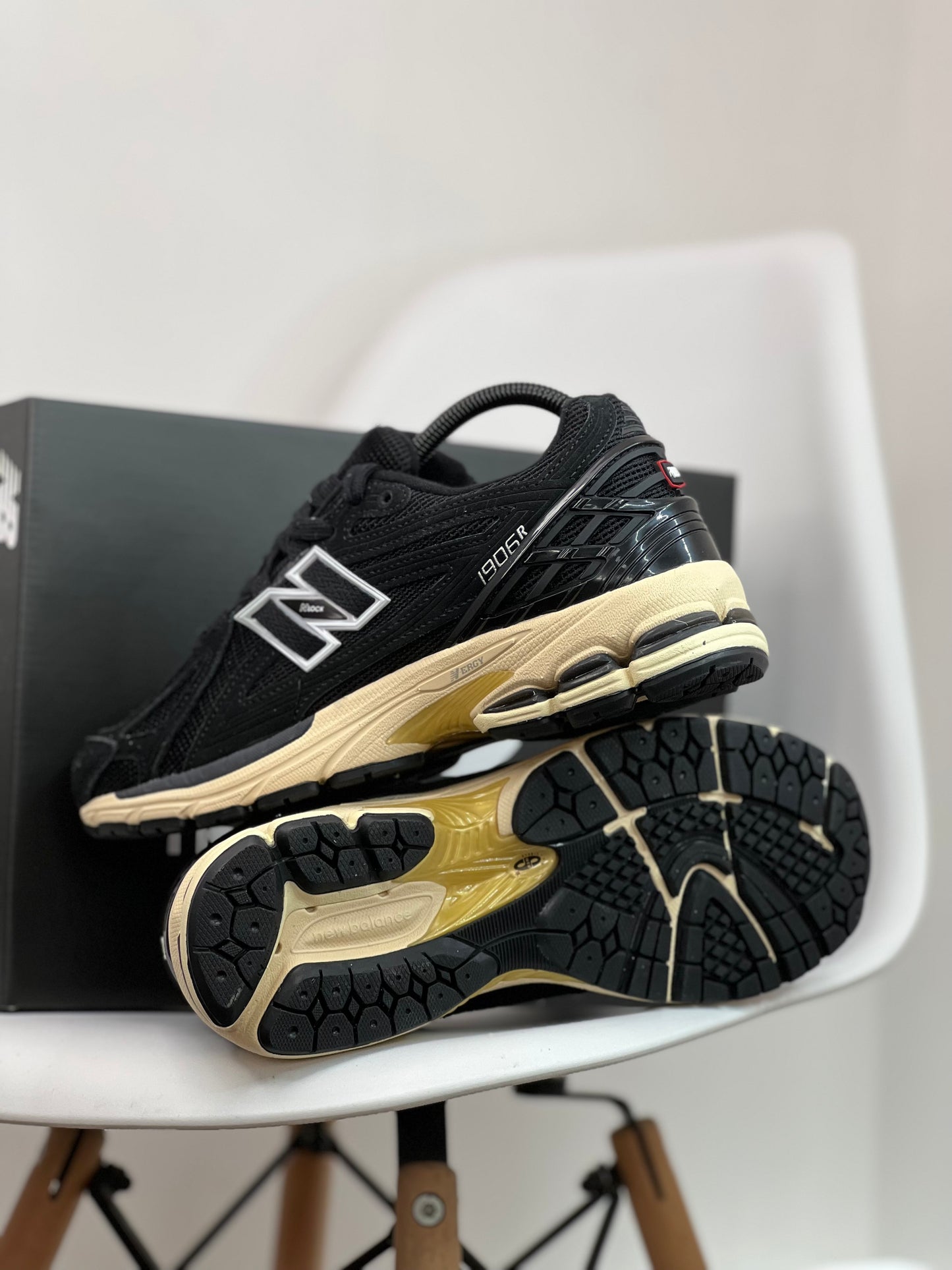 New Balance 1906r