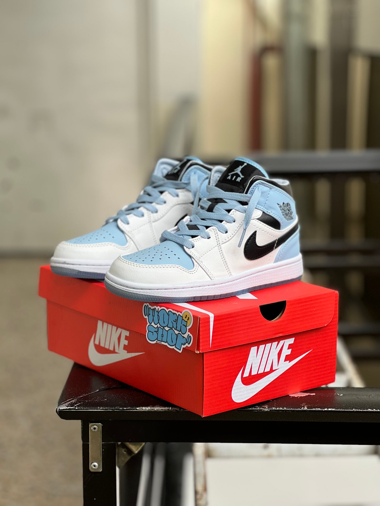 Jordan 1 Mid SE Ice Blue