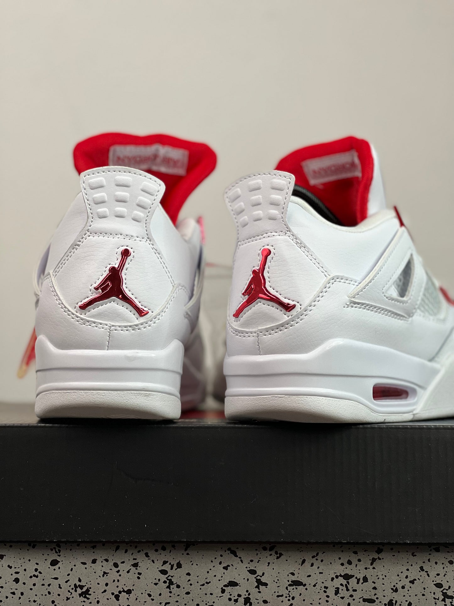Air Jordan 4 Metallic Red