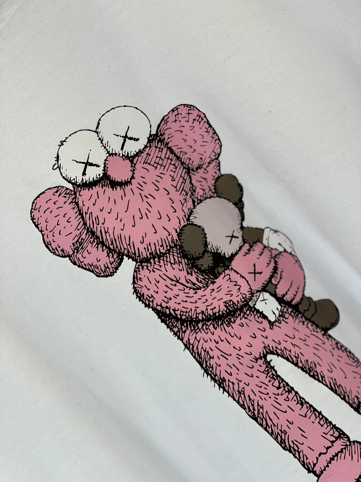 Camiseta Kaws UTMOS Hug