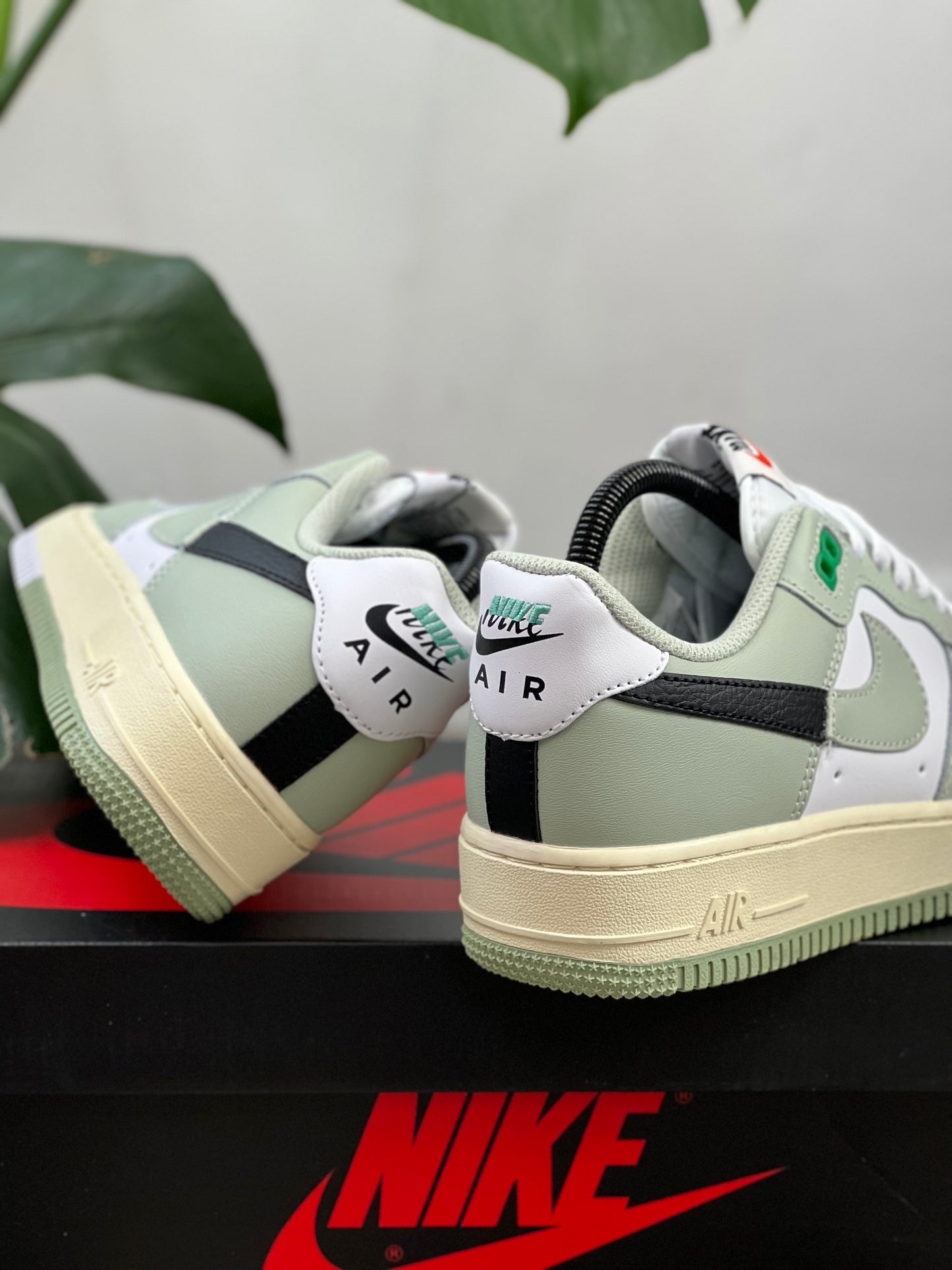 Nike Air Force Hombre 1 LV8