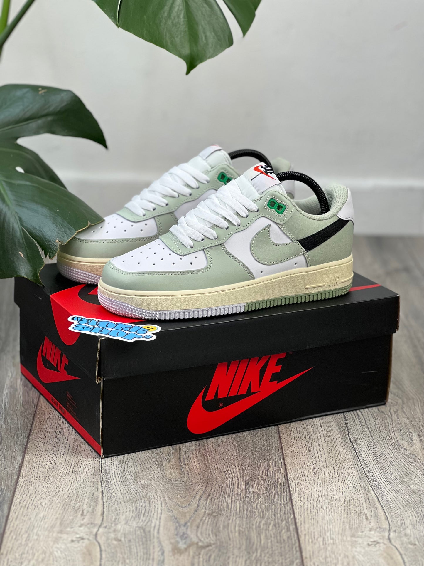Nike Air Force Hombre 1 LV8