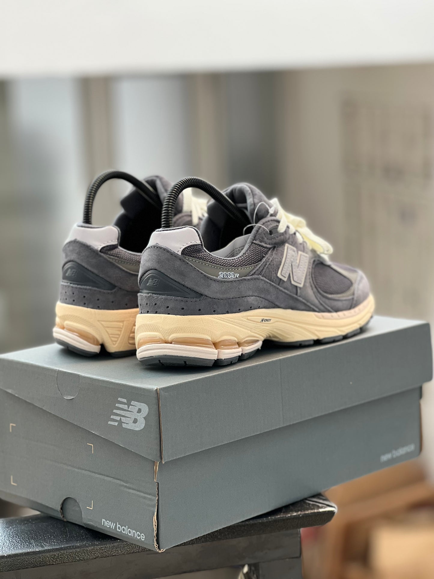 New Balance 2002r