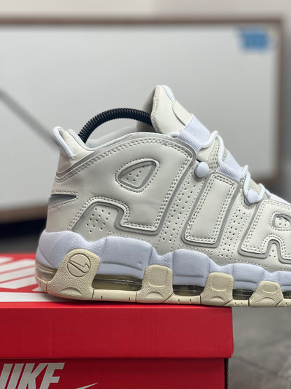 Nike Uptempo Beige