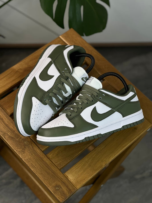 Nike Dunk Low Medium Olive
