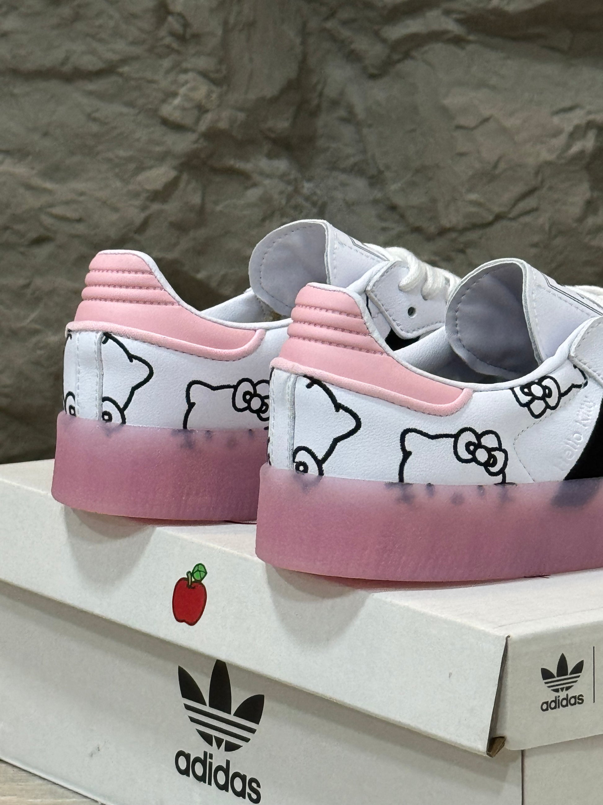 Adidas Samba 2.0 X Hello kitty workshop Adidas Samba 2.0 X Hello kitty workshop