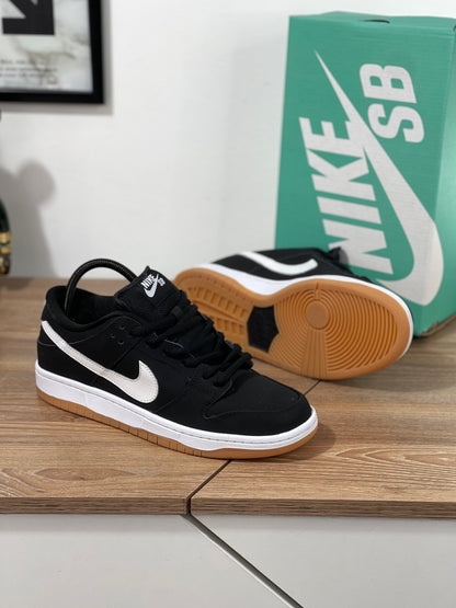 Nike SB Dunk Gum