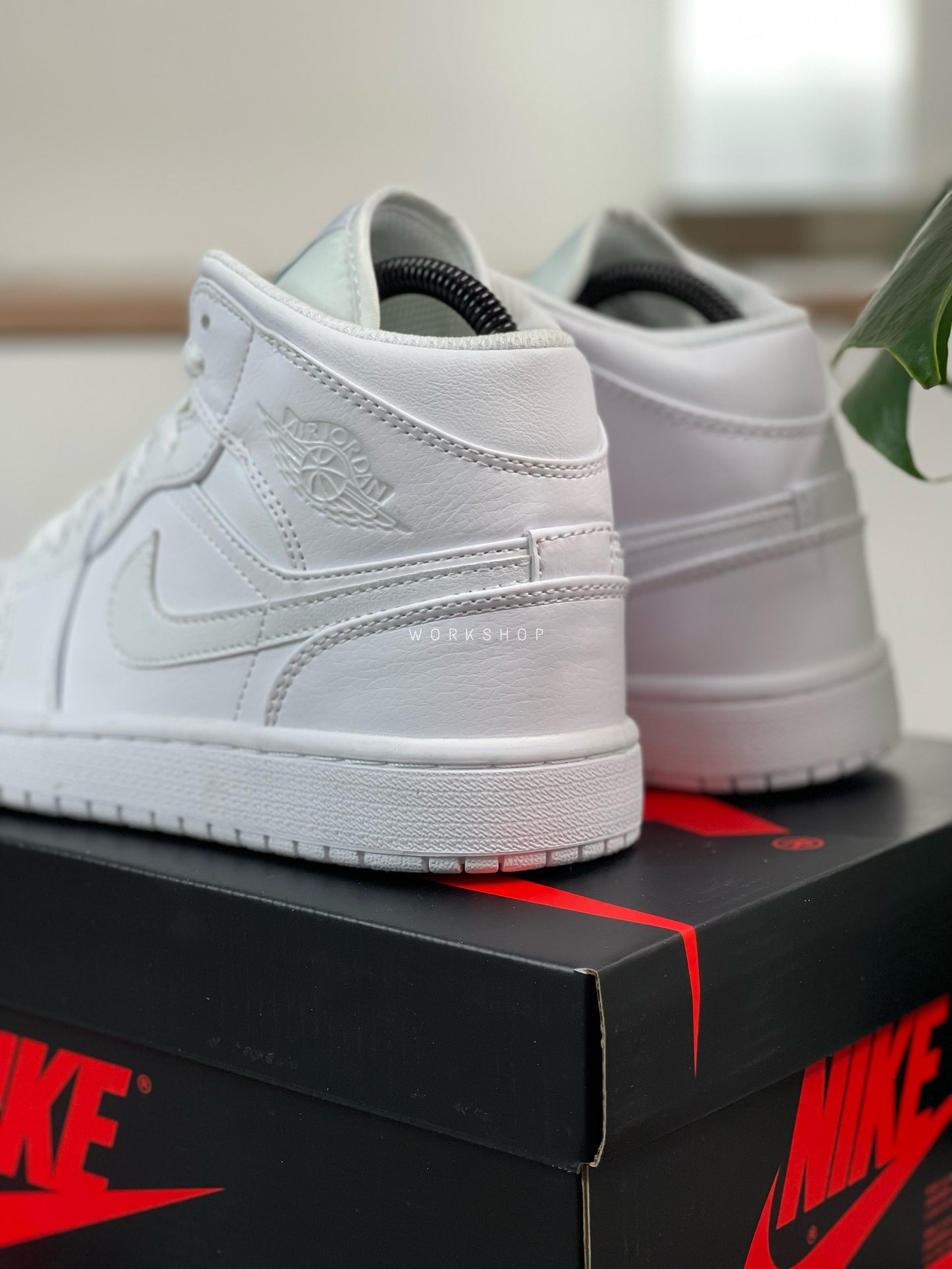 Nike Air Jordan Retro 1 Mid