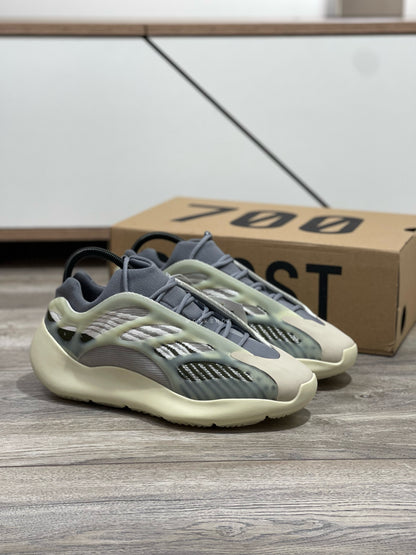 Adidas Yeezy 700 V3 Fede  Salt